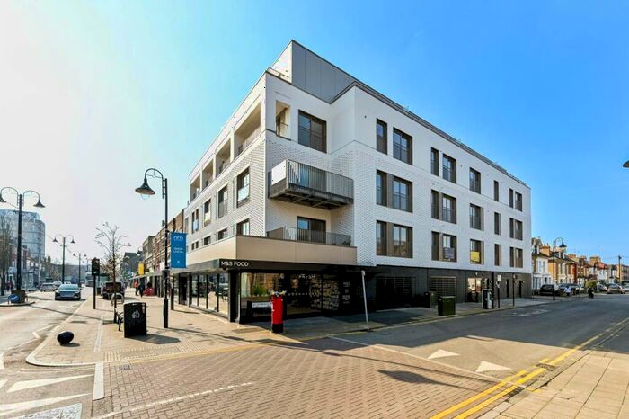 2 Bedroom Flat For Sale In Jade Apartments, New Malden, KT3