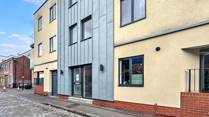 2 Bedroom Flat To Rent In Stillhouse Lane, Bristol, Somerset, Ep, Gb, BS3