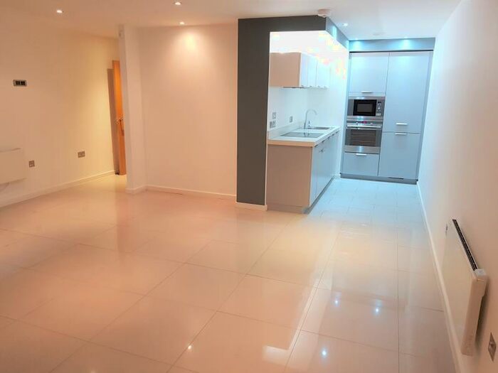 1 Bedroom Apartment To Rent In Apt . :: Ice Plant, M4