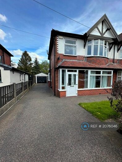 3 Bedroom Semi-Detached House To Rent In Farnborough Road, Bolton, BL1