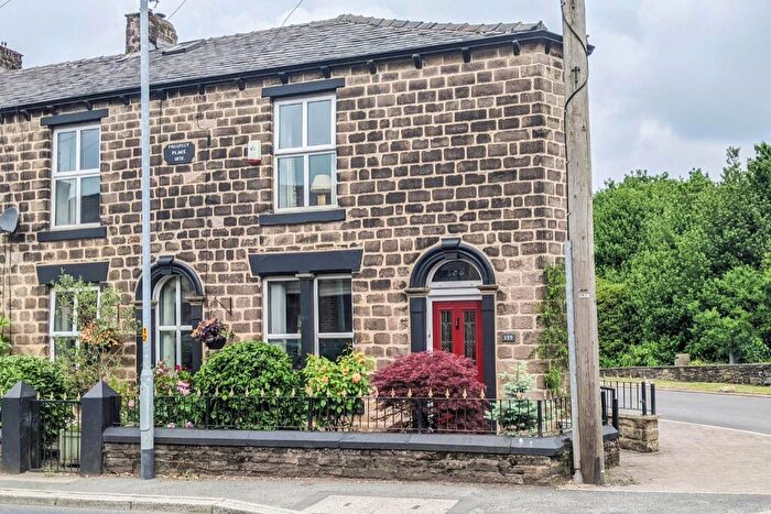3 Bedroom End Of Terrace House For Sale In St John Street, Lees, Oldham, OL4