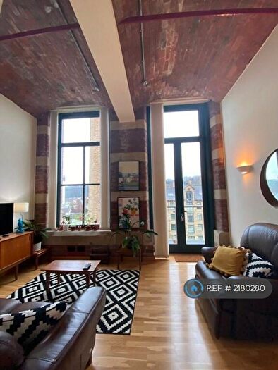 2 Bedroom Flat To Rent In New Mill, Shipley, BD17