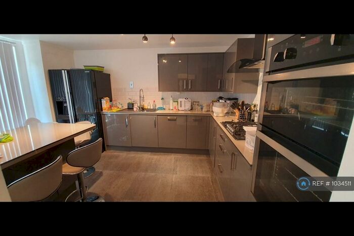 3 Bedroom Maisonette To Rent In Girdlestone Walk, London, N19