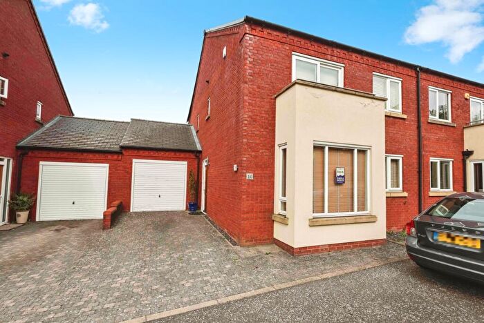 4 Bedroom Semi-Detached House For Sale In Cofton Park Close, Rednal, Birmingham, West Midlands, B45