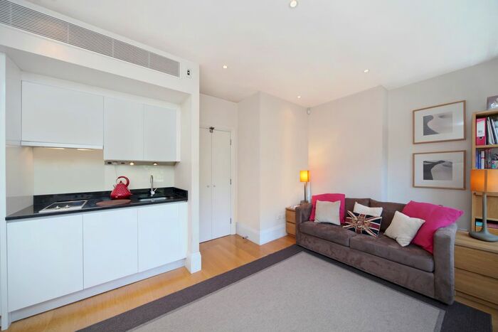 1 Bedroom Flat To Rent In Kings Road, London, SW3
