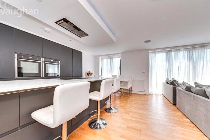 4 Bedroom Detached House To Rent In Highbank, Brighton, BN1
