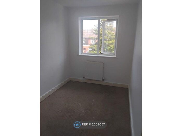 3 Bedroom Semi Detached House To Rent In Penshaw Close, Liverpool, L14