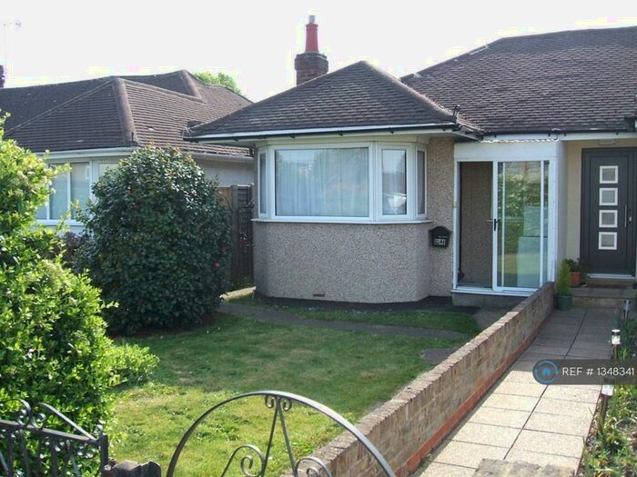 2 Bedroom Bungalow To Rent In Fordwater Road, Chertsey, KT16
