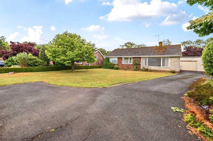 3 Bedroom Bungalow For Sale In Brooke Close, Kings Worthy, Winchester, Hampshire, SO23