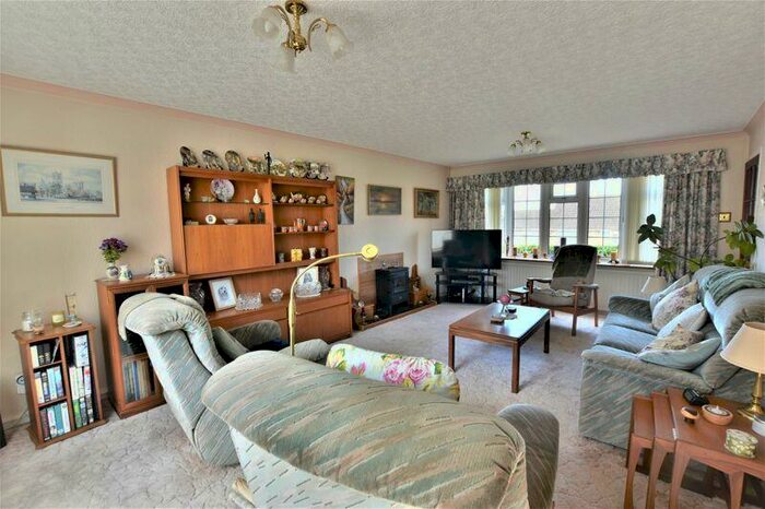 4 Bedroom Detached House For Sale In The Paddock, Sudbrooke, Lincoln, LN2