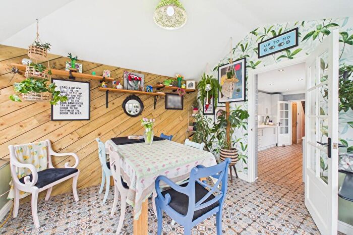 3 Bedroom Semi Detached House For Sale In Old Croxton Road, Thetford, IP24