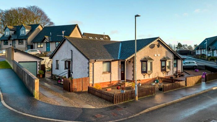 3 Bedroom Semi-Detached Bungalow For Sale In Applehill Drive, Wellbank, Broughty Ferry, Dundee, DD5