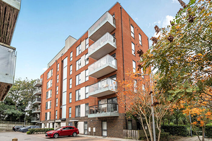 2 Bedroom Apartment For Sale In Ridge Place, Orpington, Kent, BR5