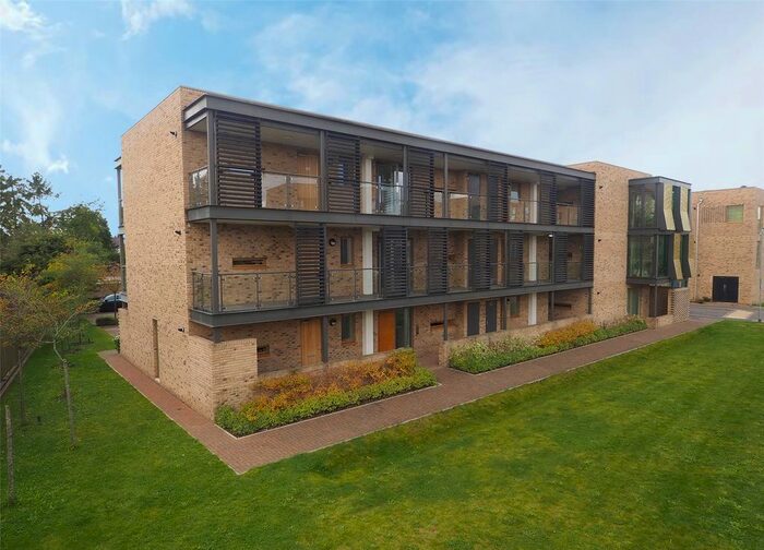 2 Bedroom Flat To Rent In Austin Drive, Trumpington, Cambridge, CB2