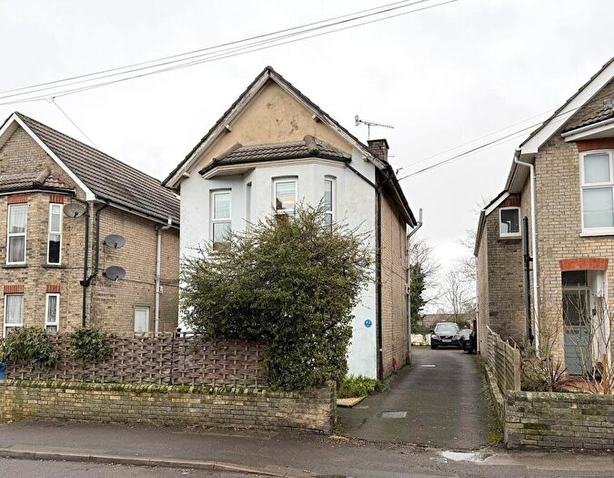 2 Bedroom Apartment For Sale In Garland Road, Heckford Park, Poole, BH15