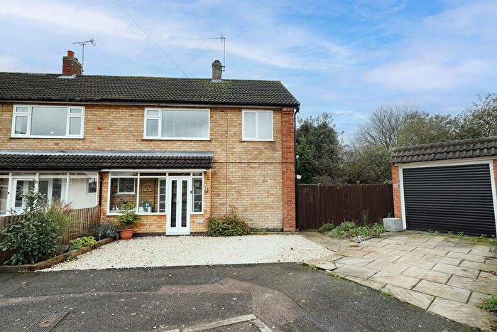 3 Bedroom Semi Detached House For Sale In Cedar Road, Blaby, Leicester, Leicestershire, LE8