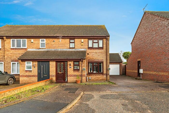 3 Bedroom Semi Detached House For Sale In Sorrel Road, Bradwell, Great Yarmouth, NR31