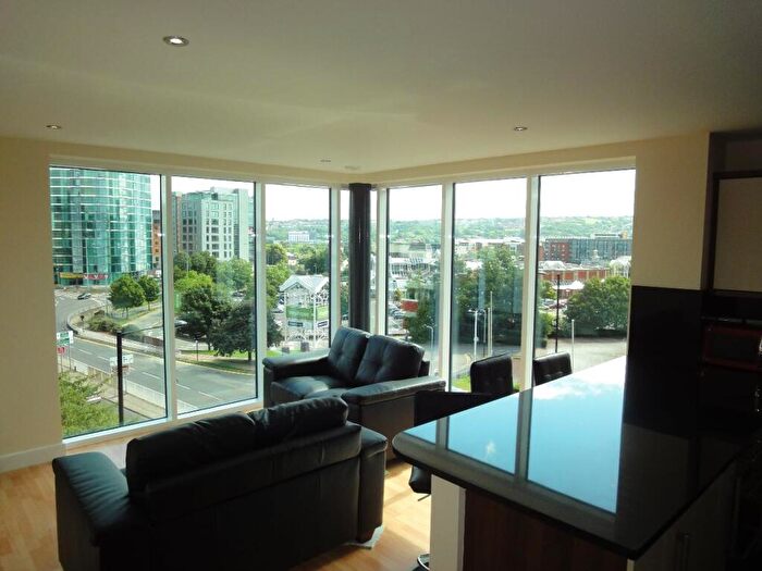 4 Bedroom Apartment To Rent In Apt Ecclesall Gate, S11