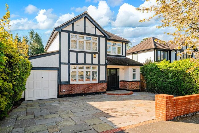 4 Bedroom Detached House For Sale In Warren Road, Banstead, SM7