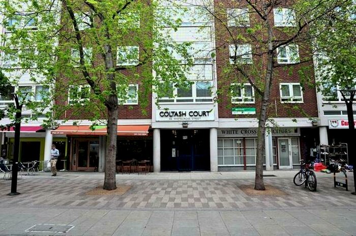 2 Bedroom Apartment To Rent In Whitecross Street, Old Street, London, EC1Y
