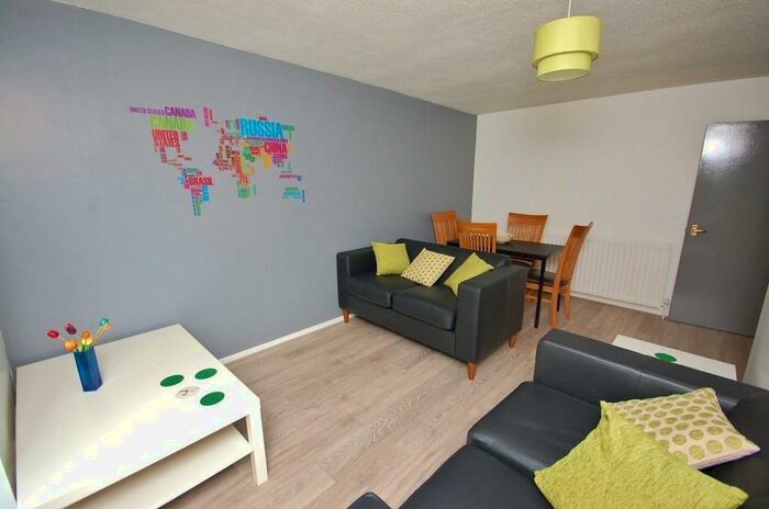 4 Bedroom Terraced House To Rent In Winchester, SO23