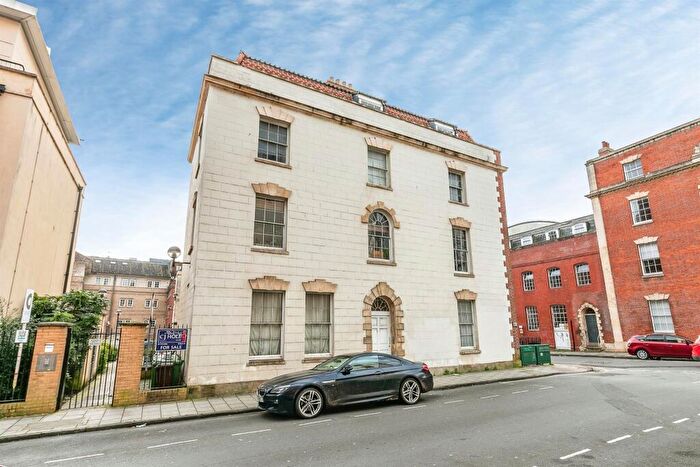 2 Bedroom Flat For Sale In Wilson Street, Bristol, BS2