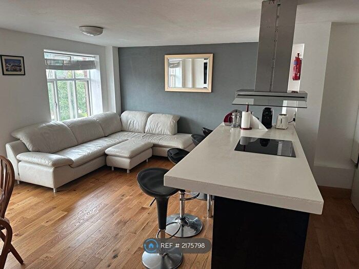 4 Bedroom Flat To Rent In City Road, Newcastle Upon Tyne, NE1