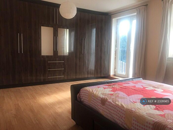 1 Bedroom Flat To Rent In High Street, Slough, SL1