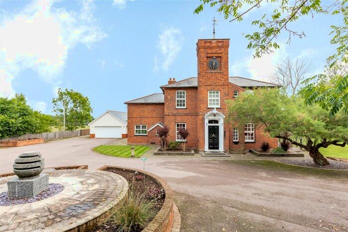 6 Bedroom Detached House To Rent In School Lane, North Benfleet, Wickford, SS12