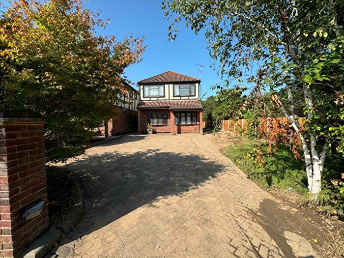 4 Bedroom Detached House To Rent In Rayburn Road, Hornchurch, Hornchurch, RM11
