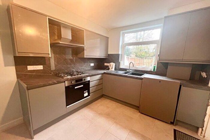 3 Bedroom Semi-Detached House To Rent In Beeston, Nottingham, NG9
