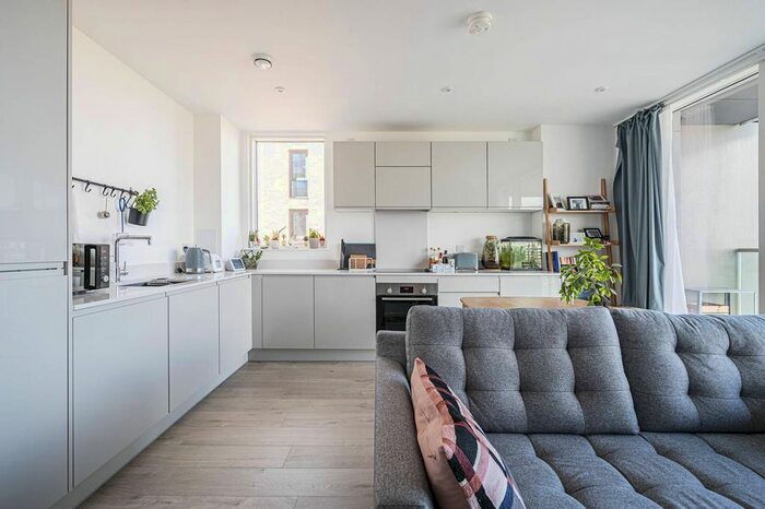 2 Bedroom Flat To Rent In Corsican Square, Tower Hamlets, London, E3