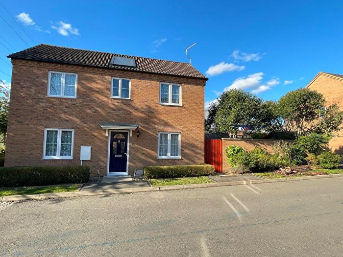 3 Bedroom Detached House To Rent In Whitley Close, Irthlingborough, NN9