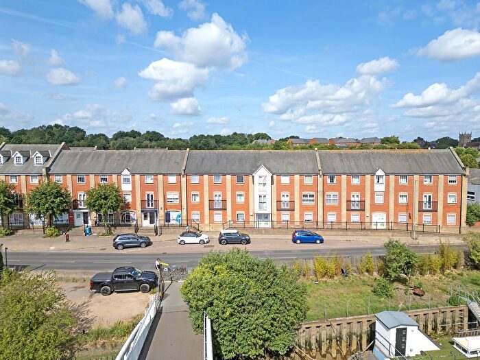 2 Bedroom Flat To Rent In Hesper Road, Hythe Quay, Colchester, CO2