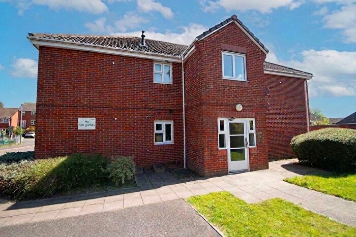 1 Bedroom Flat For Sale In Mary Way, South Oxhey, Watford, WD19