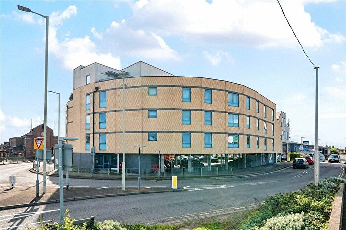 1 Bedroom Apartment For Sale In Sawyers Court, Sturlas Way, Waltham Cross, EN8