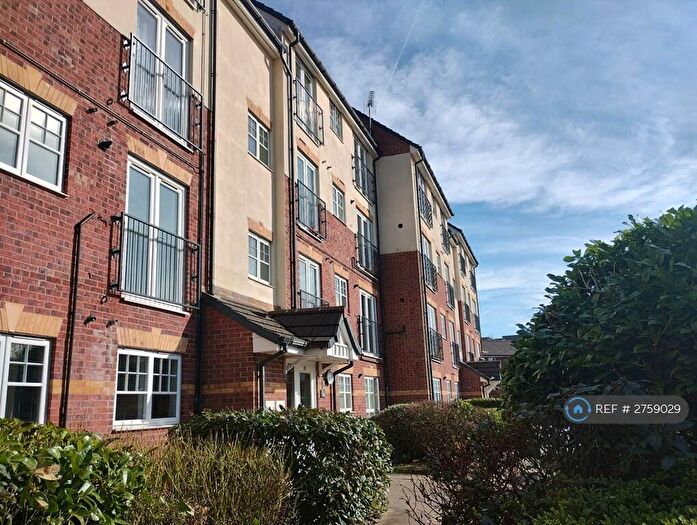 2 Bedroom Flat To Rent In Sandycroft Avenue, Wythenshawe, Manchester, M22