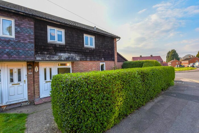 6 Bedroom Semi-Detached House To Rent In Cabell Road, Guildford, GU2