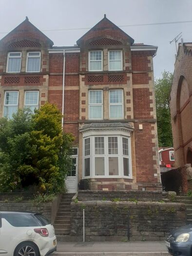 2 Bedroom Flat To Rent In King Edwards Road, Swansea, SA1