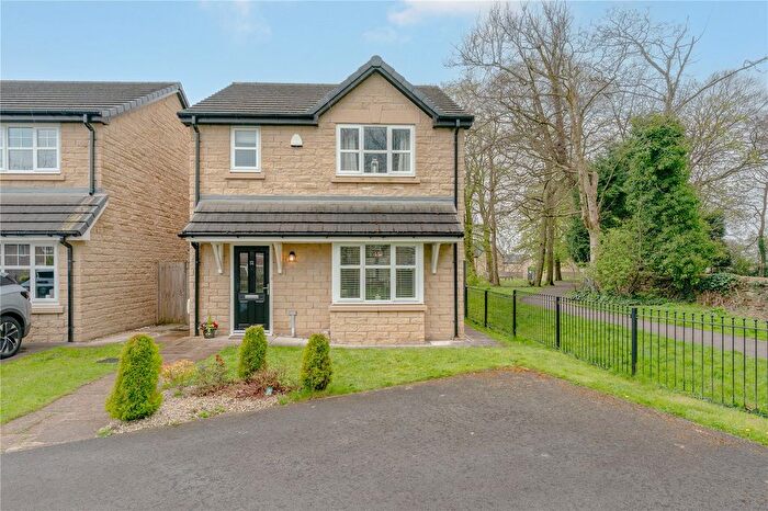 3 Bedroom Detached House For Sale In Manders Close, Burnley, Lancashire, BB12