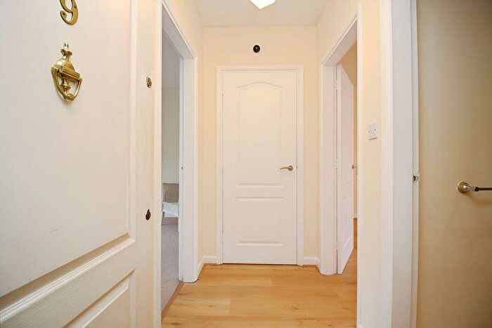 1 Bedroom Flat For Sale In Clarence Court, Clarence Road, Hinckley, LE10
