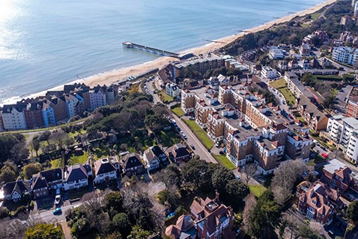 2 Bedroom Flat For Sale In Boscombe Spa, BH5