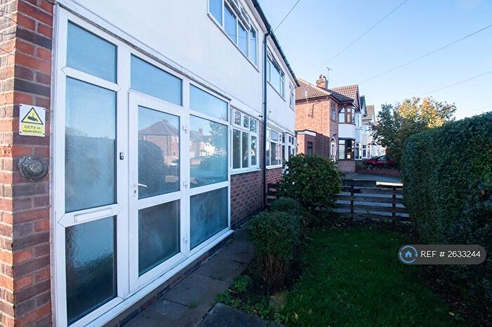 3 Bedroom Semi Detached House To Rent In Roehampton Drive, Wigston, LE18