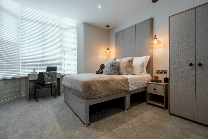 1 Bedroom House Of Multiple Occupation To Rent In Aigburth Road, Liverpool, Merseyside, L17