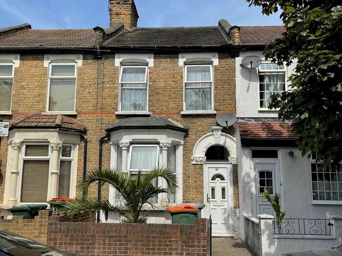 2 Bedroom Property To Rent In Sutton Court Road, Newham, E13