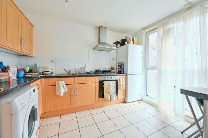 4 Bedroom Flat To Rent In Tolpaide House, Kennington, London, SE11