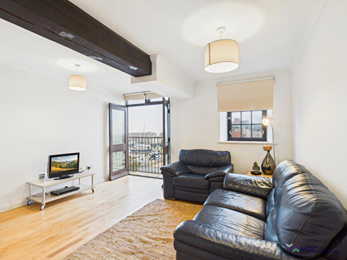 1 Bedroom Flat For Sale In Warehouse, HU1