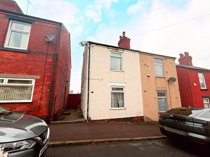 2 Bedroom Semi Detached House For Sale In Bolsover Street, Mansfield, Nottinghamshire, NG18