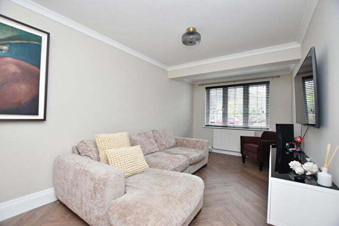 6 Bedroom Detached House For Sale In Godfrey Way, Dunmow, Essex, CM6
