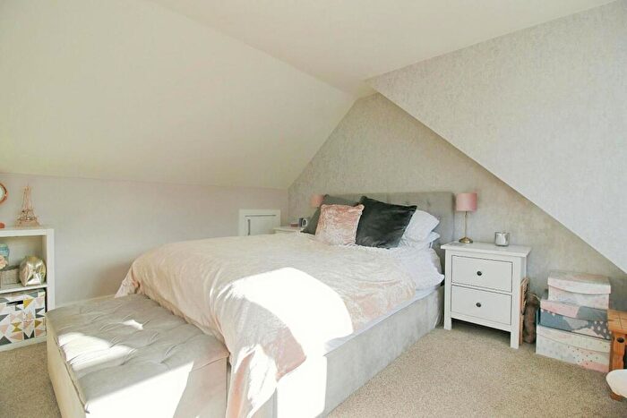 3 Bedroom End Of Terrace House For Sale In Harley Walk, Bramley, LS13